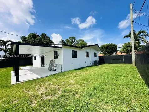430 SW 100th Avenue Sweetwater FL 33174