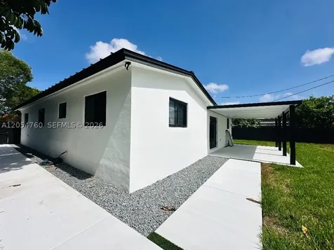 430 SW 100th Avenue Sweetwater FL 33174