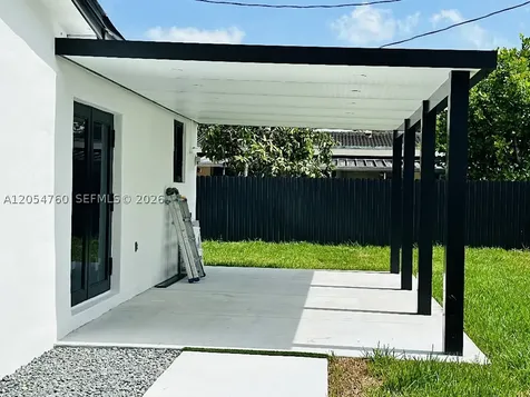 430 SW 100th Avenue Sweetwater FL 33174
