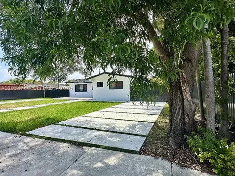 430 SW 100th Avenue Sweetwater FL 33174