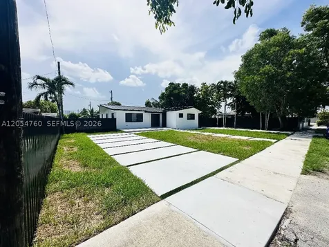 430 SW 100th Avenue Sweetwater FL 33174
