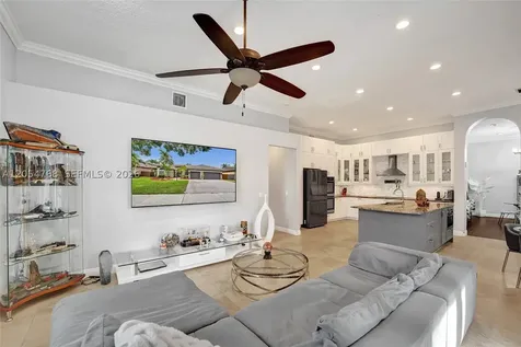 16366 N Mariposa Circle N Pembroke Pines FL 33331