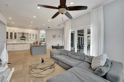 16366 N Mariposa Circle N Pembroke Pines FL 33331
