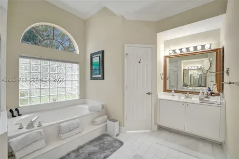 16366 N Mariposa Circle N Pembroke Pines FL 33331