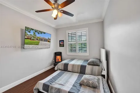 16366 N Mariposa Circle N Pembroke Pines FL 33331