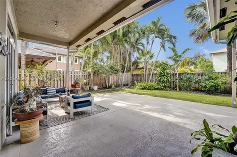 16366 N Mariposa Circle N Pembroke Pines FL 33331