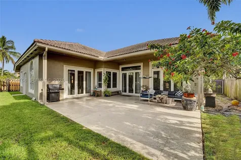 16366 N Mariposa Circle N Pembroke Pines FL 33331