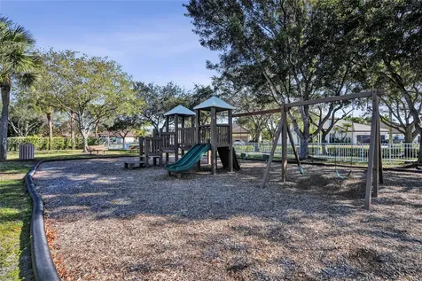 16366 N Mariposa Circle N Pembroke Pines FL 33331