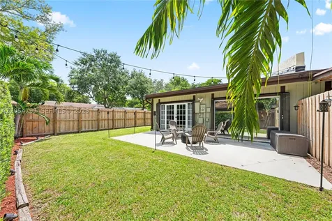 10301 Jasmine Court Pembroke Pines FL 33026
