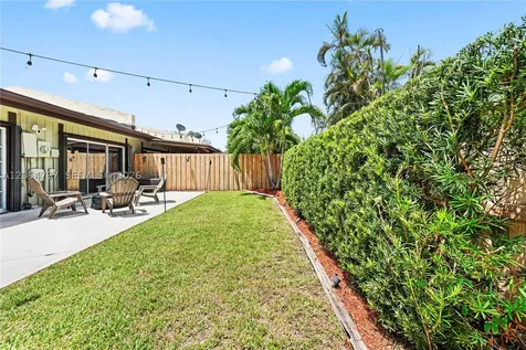 10301 Jasmine Court Pembroke Pines FL 33026