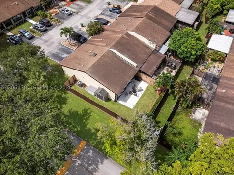 10301 Jasmine Court Pembroke Pines FL 33026