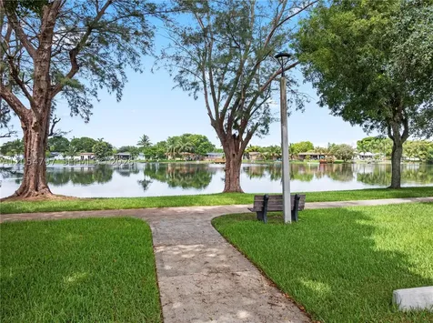 10301 Jasmine Court Pembroke Pines FL 33026