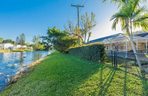 6610 NW 41st Terrace Coconut Creek FL 33073
