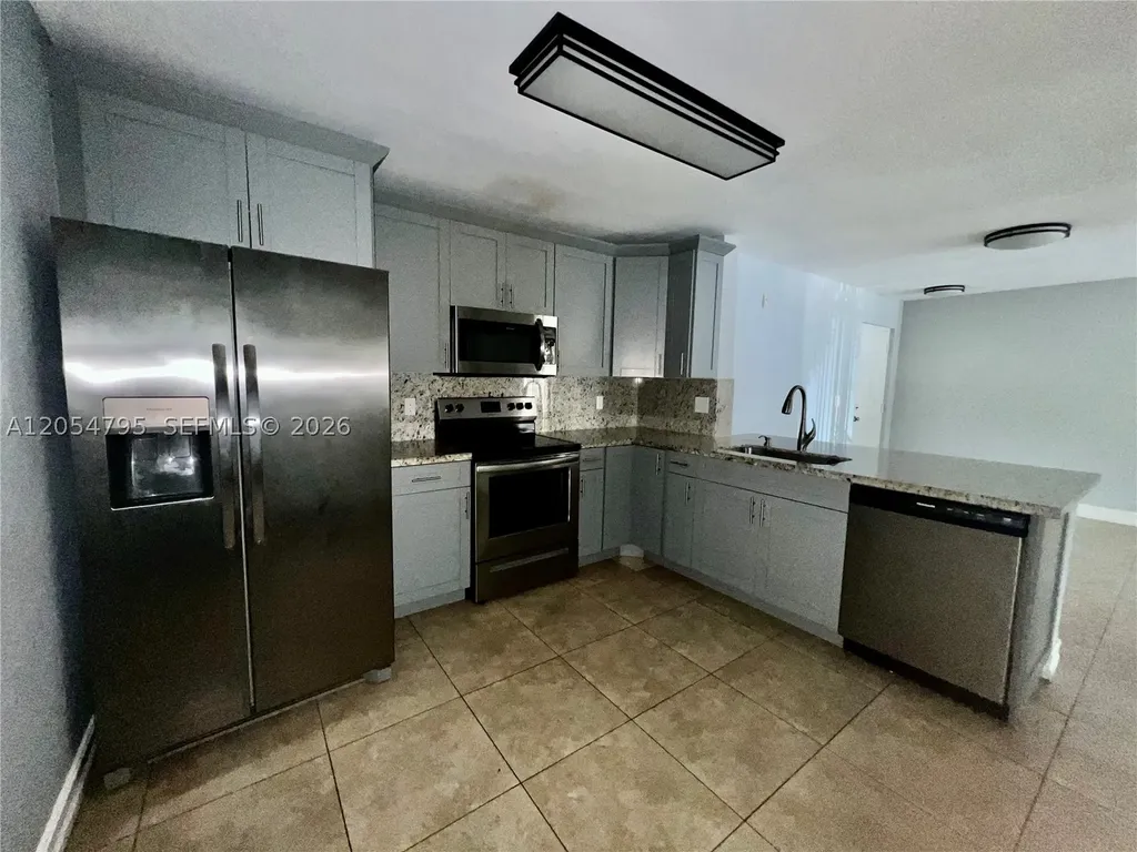 5801 Riverside Drive Coral Springs FL 33067