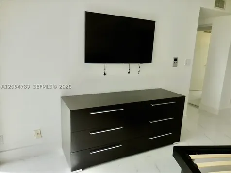 1000 Island Boulevard Aventura FL 33160