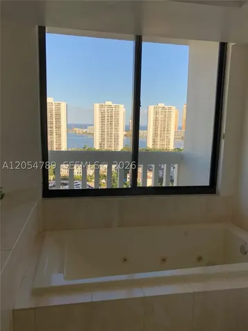 1000 Island Boulevard Aventura FL 33160