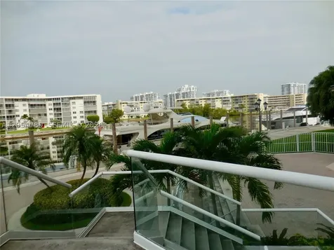 1000 Island Boulevard Aventura FL 33160