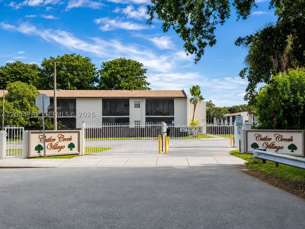 10370 SW 220th Street Cutler Bay FL 33190