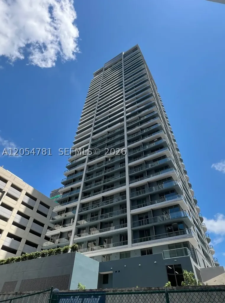 121 NE 5th Street Miami FL 33132