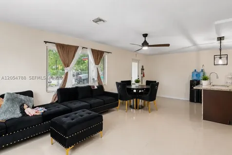 736 NW 8th Florida City FL 33034