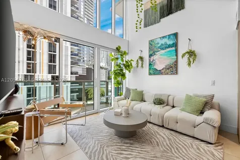 41 SE 5th Street Miami FL 33131