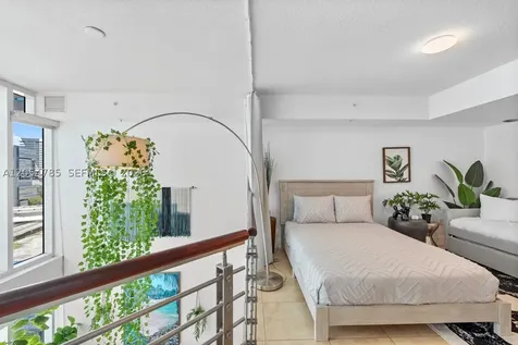 41 SE 5th Street Miami FL 33131