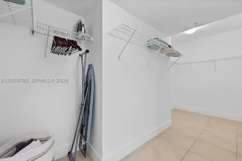 41 SE 5th Street Miami FL 33131