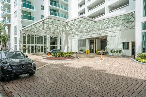 41 SE 5th Street Miami FL 33131