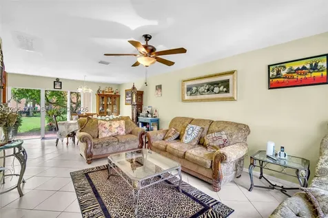 2282 SW 87th Terrace Miramar FL 33025