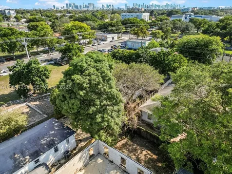 1829 NW 62nd Terrace Miami FL 33147