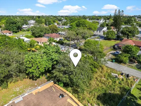 1829 NW 62nd Terrace Miami FL 33147