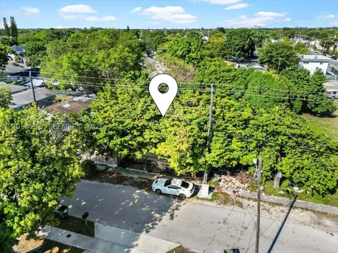 1829 NW 62nd Terrace Miami FL 33147