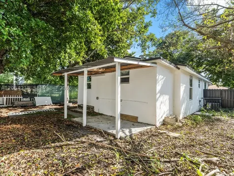 1829 NW 62nd Terrace Miami FL 33147