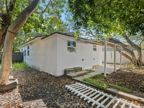 1829 NW 62nd Terrace Miami FL 33147