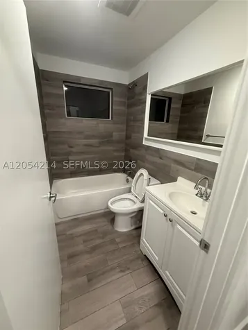 486 E 30th Street Hialeah FL 33013