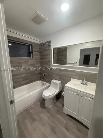 486 E 30th Street Hialeah FL 33013