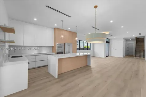 2735 SW 23rd Terrace Miami FL 33145