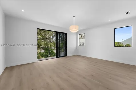 2735 SW 23rd Terrace Miami FL 33145