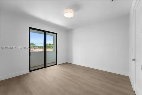 2735 SW 23rd Terrace Miami FL 33145