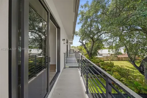 2735 SW 23rd Terrace Miami FL 33145