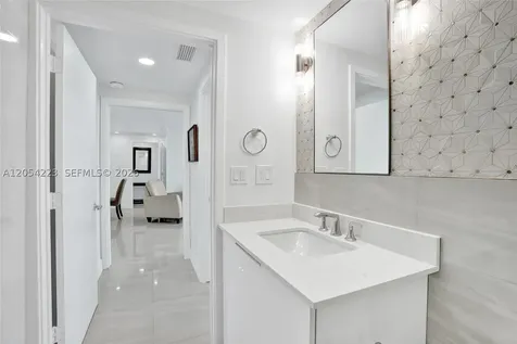 335 S Biscayne Boulevard Miami FL 33131