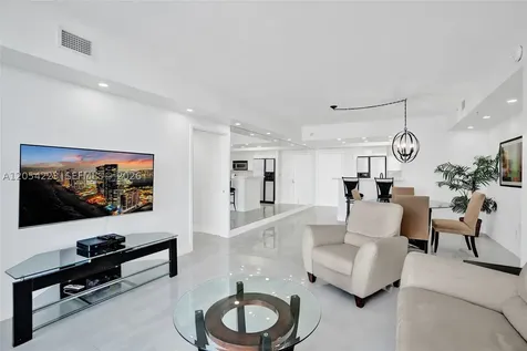 335 S Biscayne Boulevard Miami FL 33131