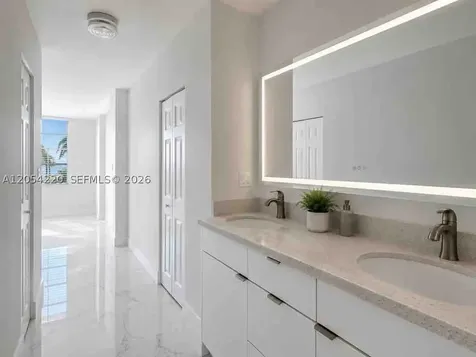 500 Bayview Drive Sunny Isles Beach FL 33160