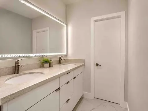 500 Bayview Drive Sunny Isles Beach FL 33160