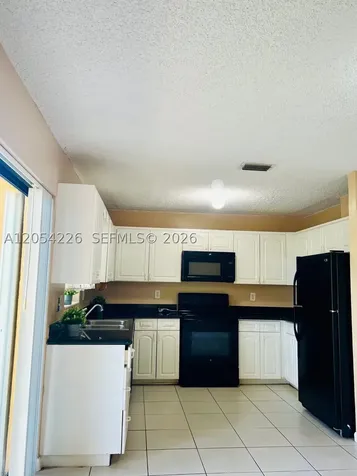 4613 NW 91st Avenue Sunrise FL 33351