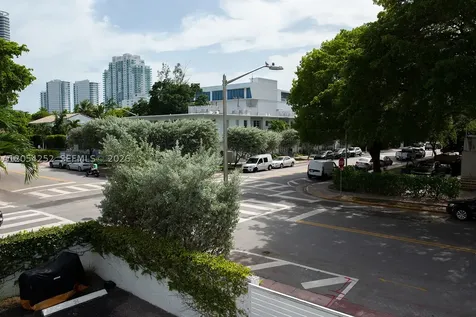 1045 10th Street Miami Beach FL 33139