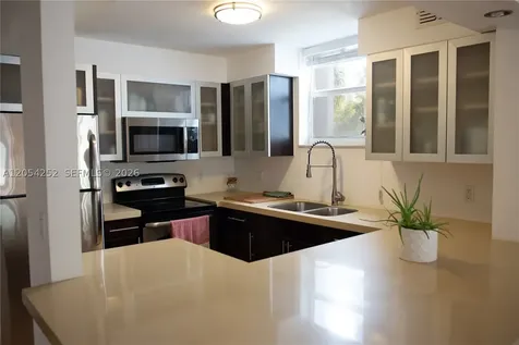 1045 10th Street Miami Beach FL 33139