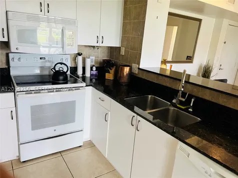 19801 E Country Club Drive Aventura FL 33180