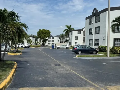 9711 Fontainebleau Boulevard Miami FL 33172