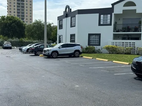 9711 Fontainebleau Boulevard Miami FL 33172